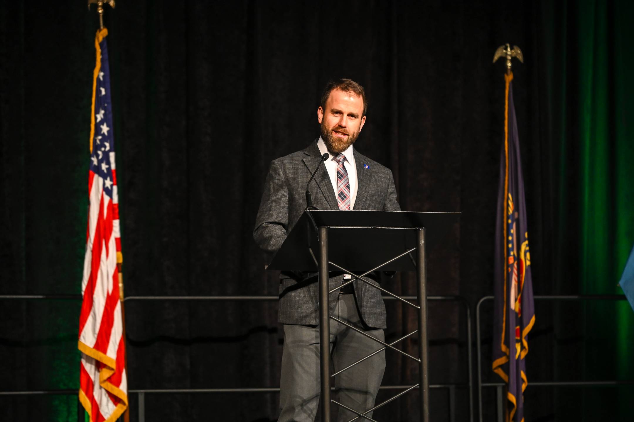 Matt Linneman gives the closing remarks for the 2025 North Dakota Transportation Conference.